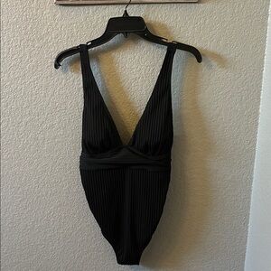 Cupshe Black Ribbed Deep V One-Piece Swimsuit NWOT